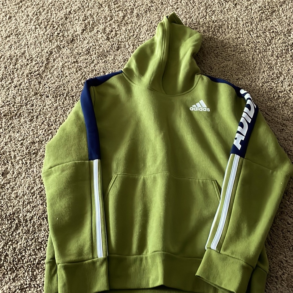 Sweater green color size L for  big boy
